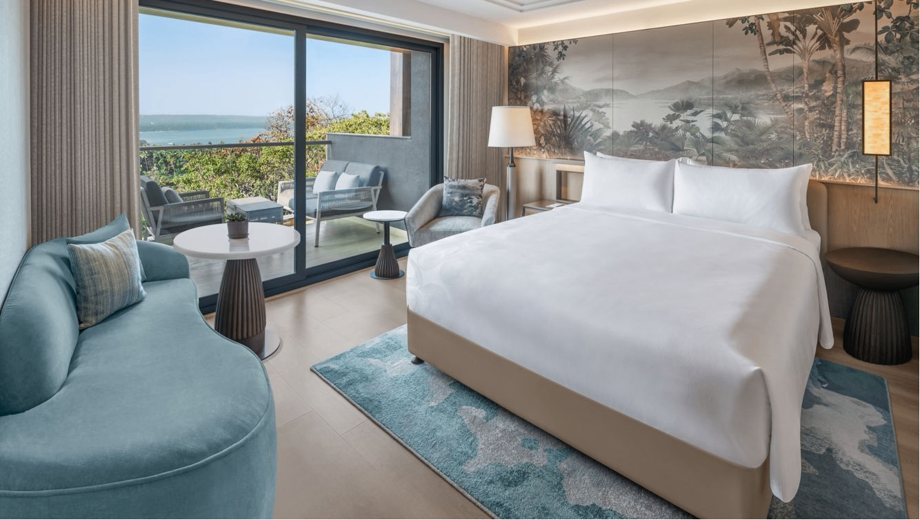 Luxury Bay Room
