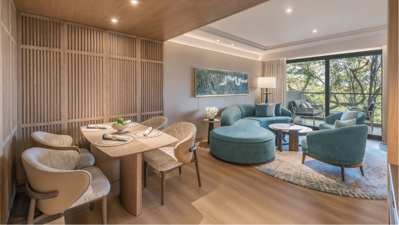Luxury Suite