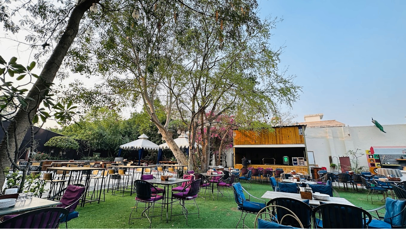 Hathi Chaugan Lawn