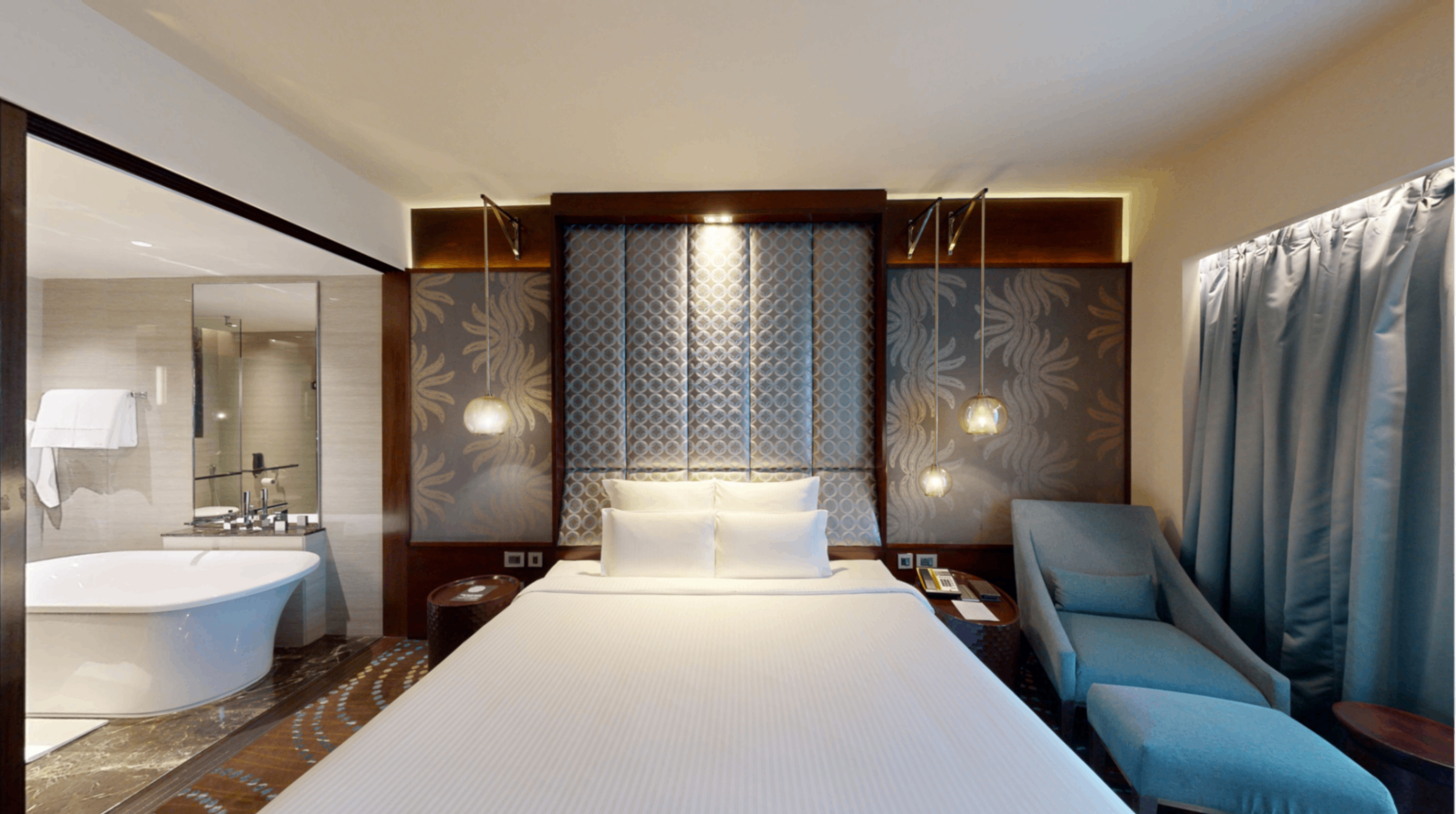 Deluxe King Room 