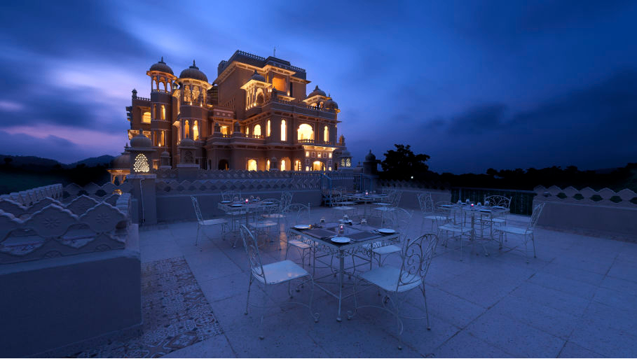 Alfresco (Open Sky Roof Top)