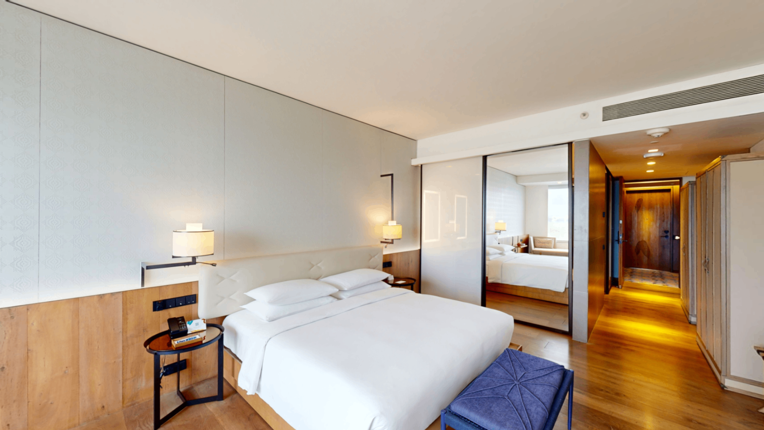 Large View Room