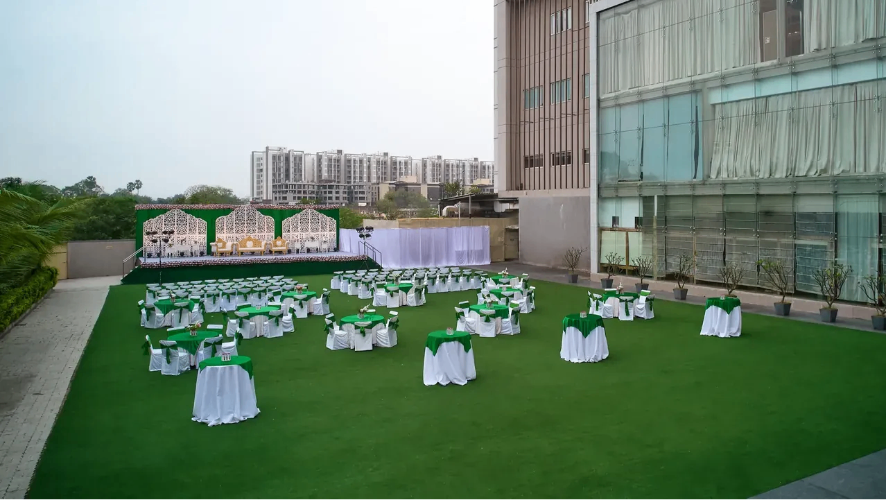 Vatika Lawn