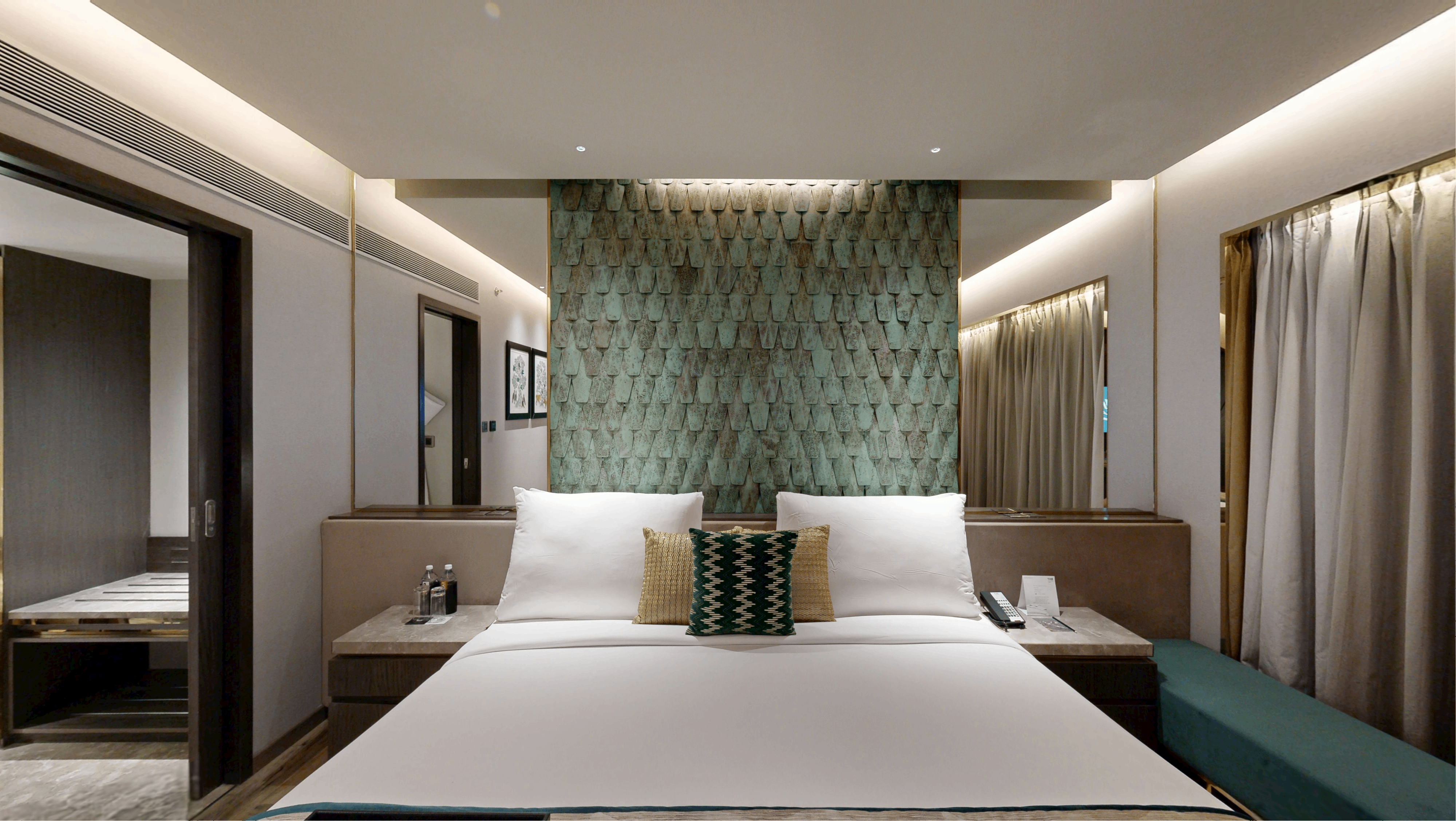 Emerald Suite