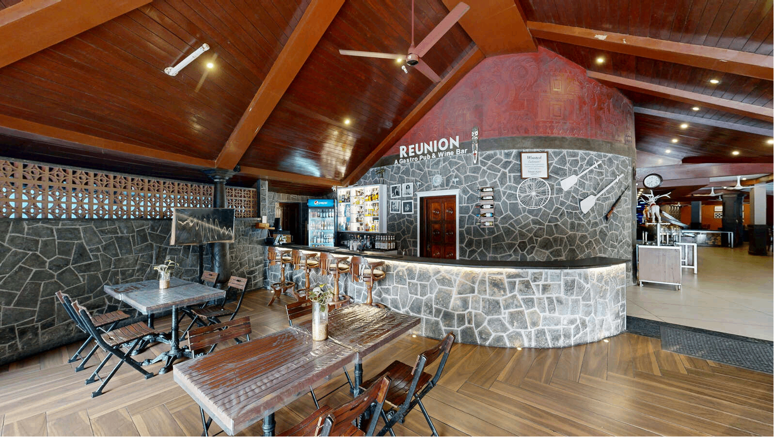 Reunion Bar