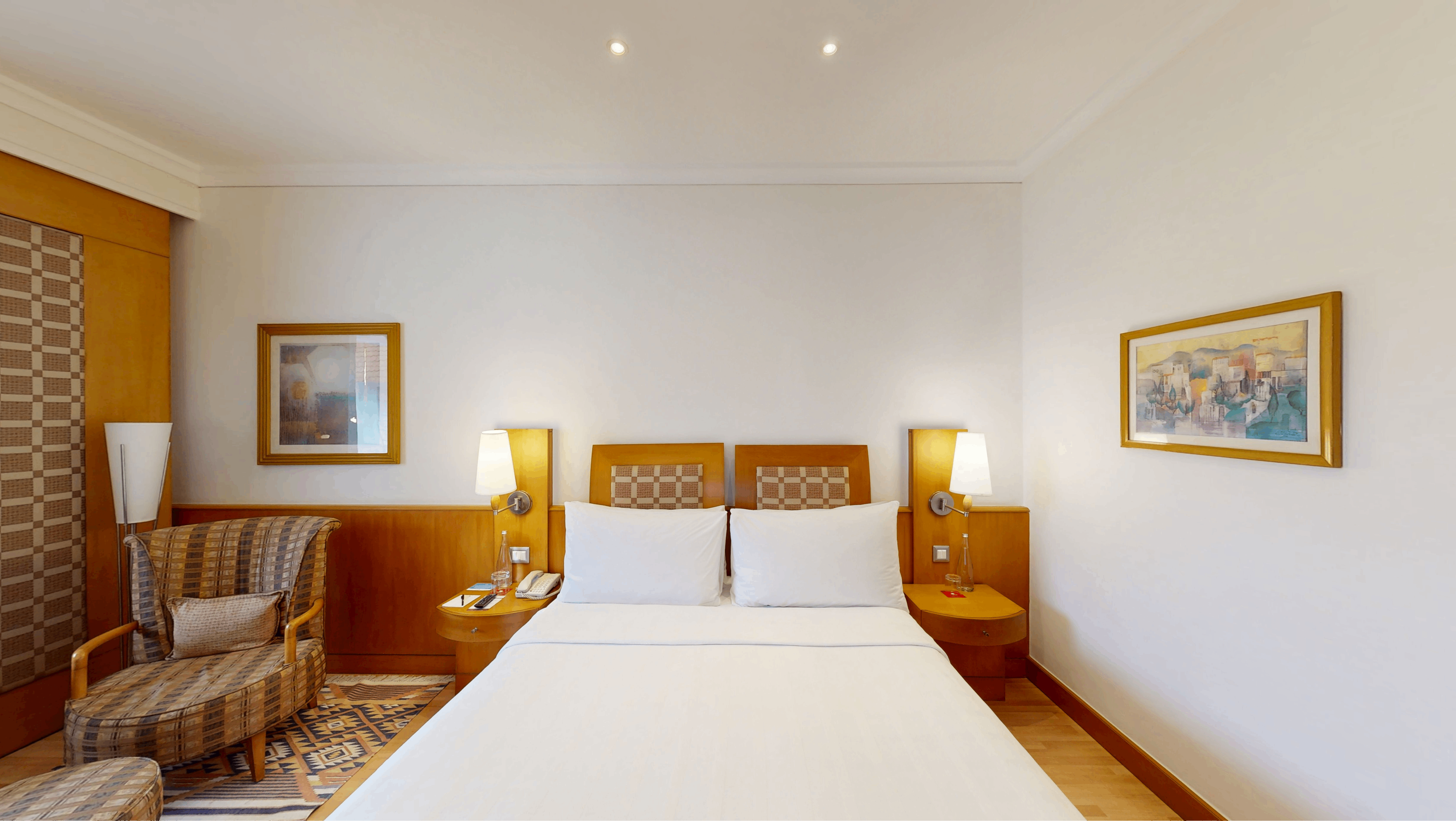 Club Room King Bed