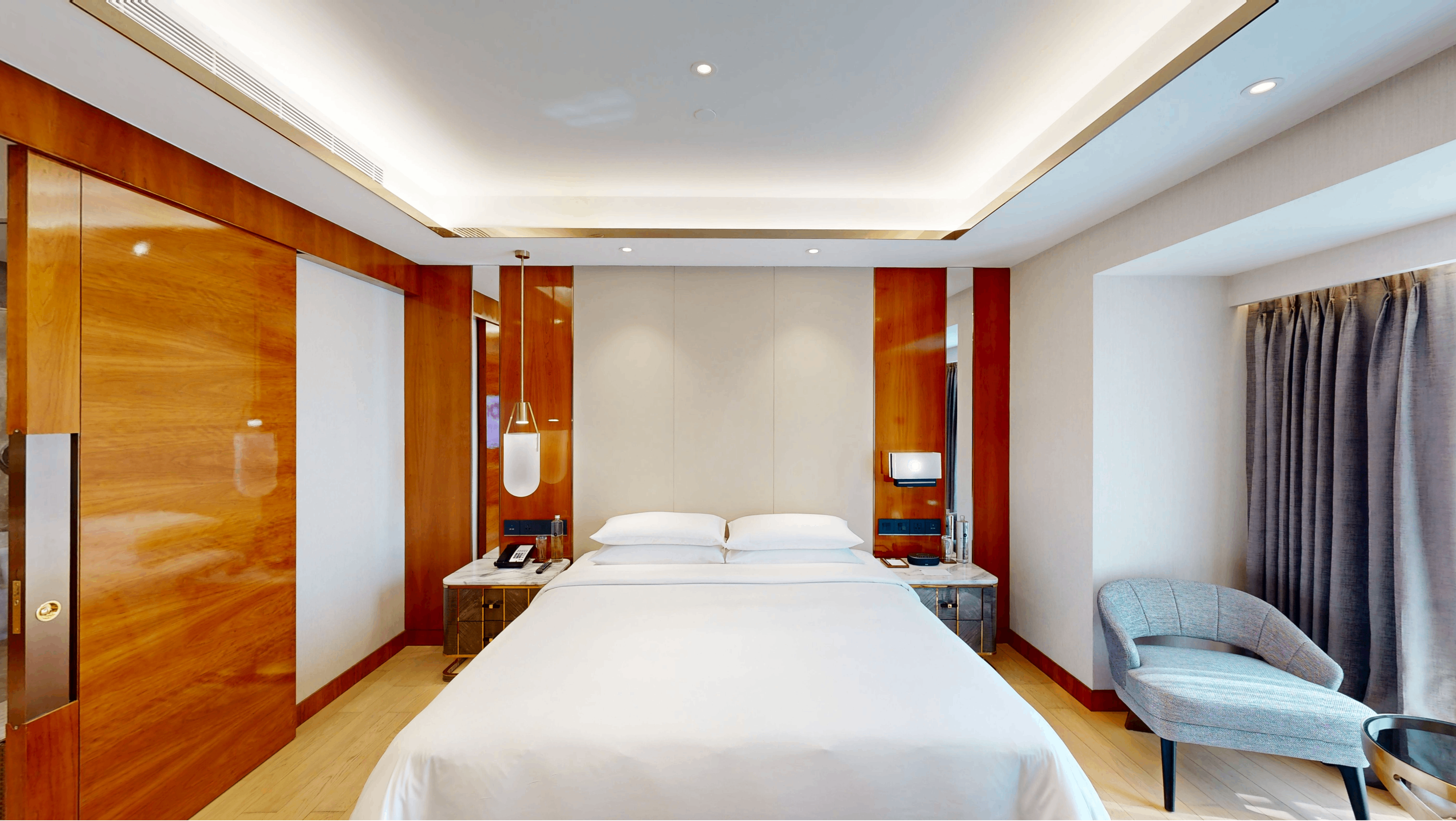 Diplomatic Suite