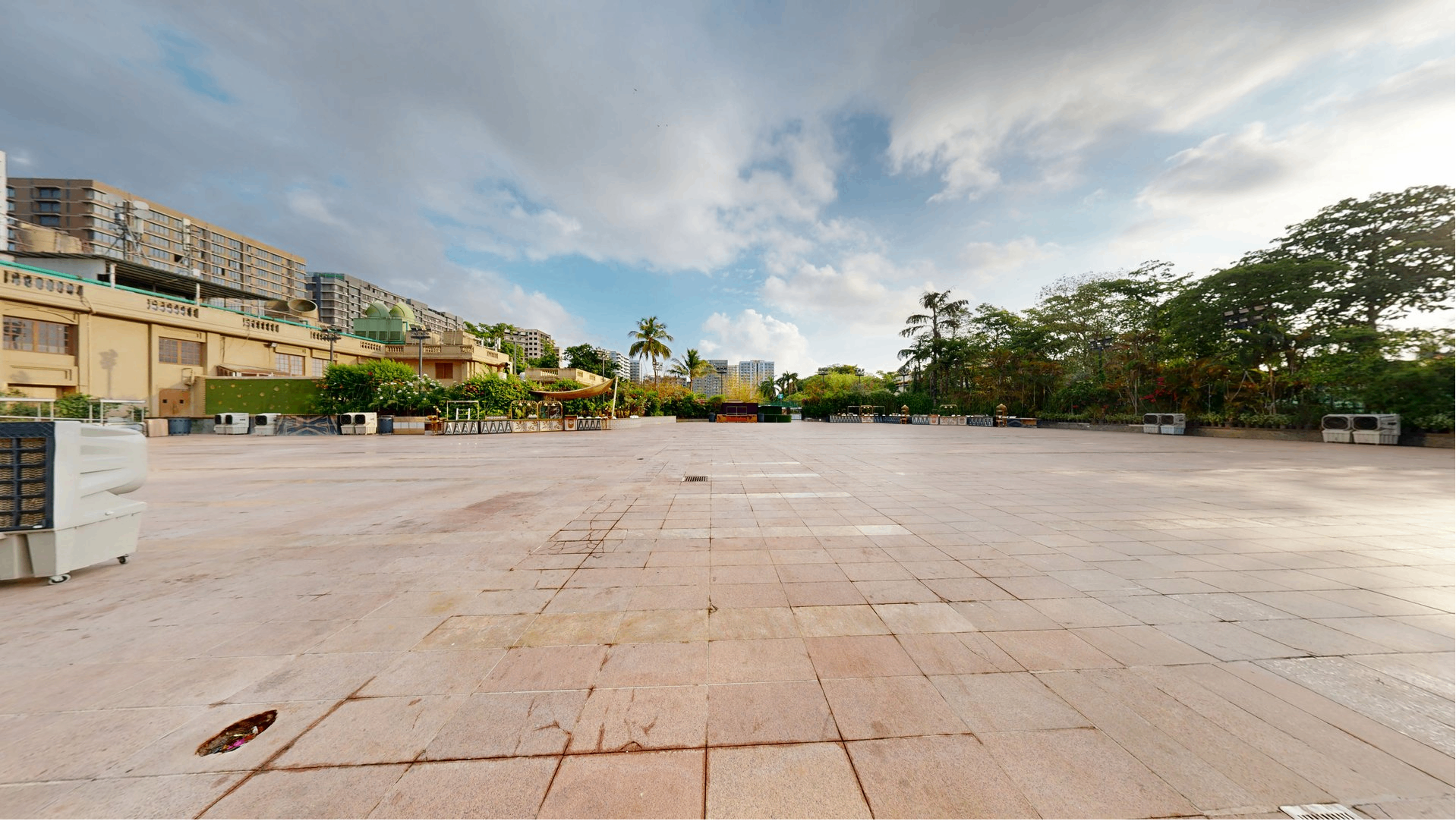 Courtyard 
