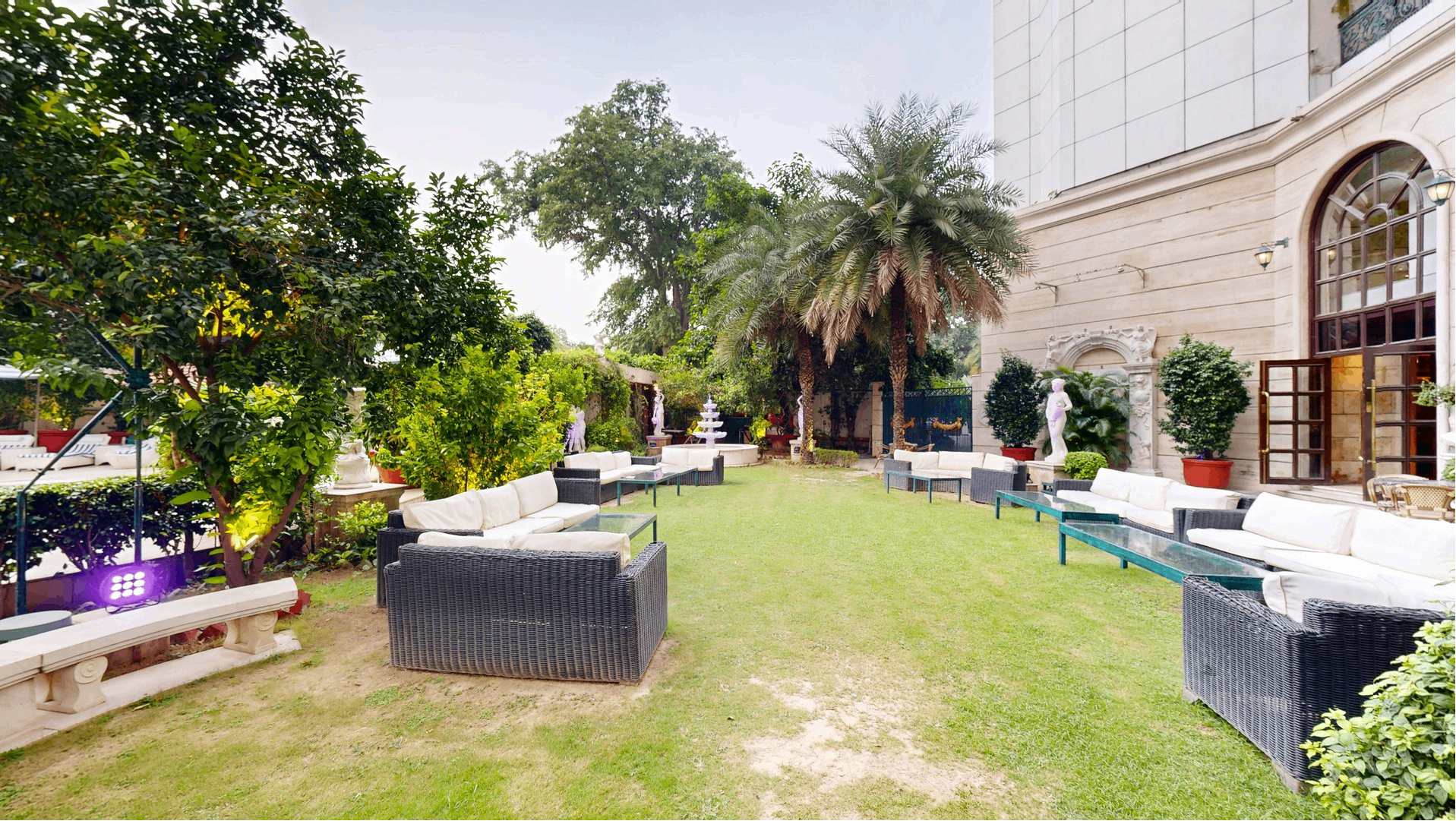 Roman Garden 