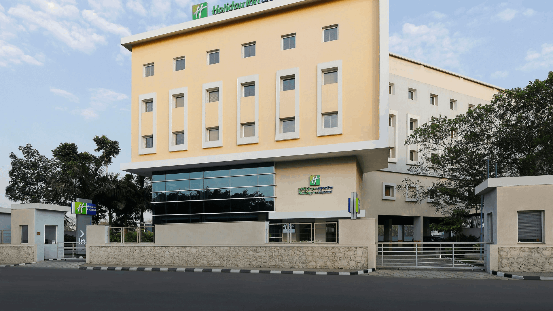 event-venue-Holiday Inn Express Pune Pimpri