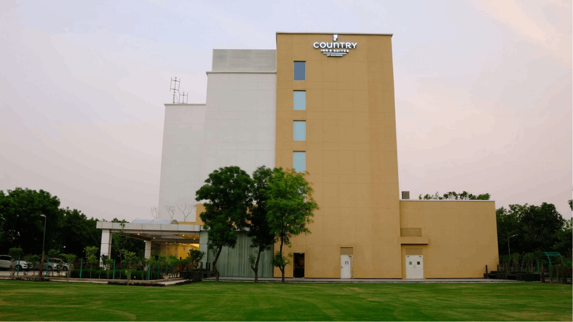 event-venue-Gurmon Hotels Sohna Road Gurugram, a member of Radisson Individuals