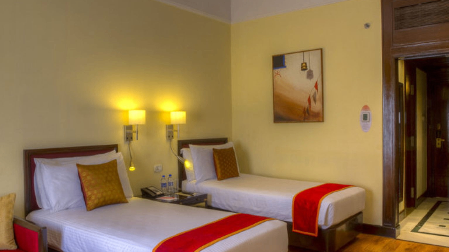 JUNIOR SUITE KING BED WITH BALCONY
