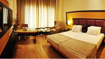 DELUXE TWIN BED ROOM