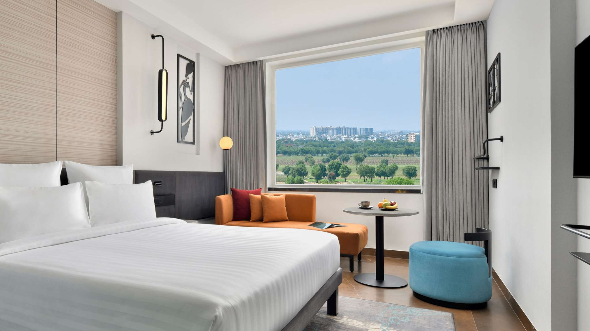 Superior King Bed - Cazri view