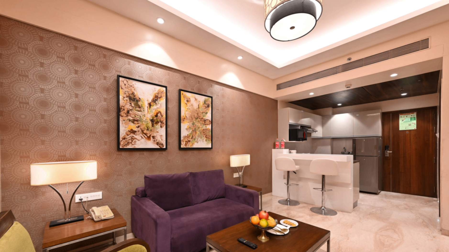 SERVICE APARTMENT