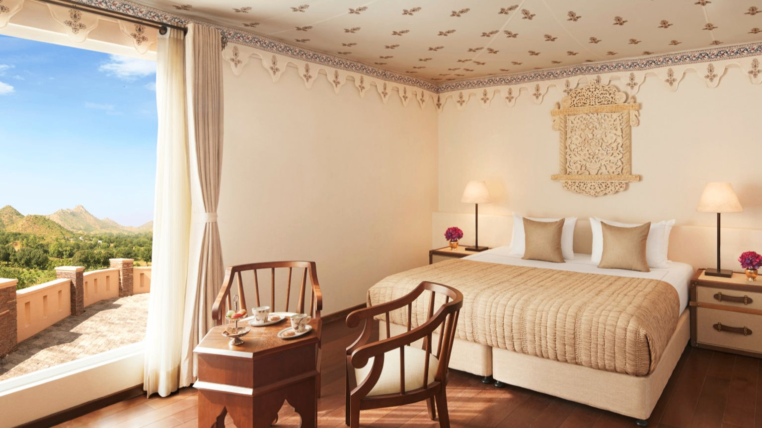 LUXURY TENT PANORAMIC VIEW