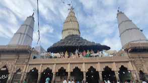 Shree Giriraj ji Maharaj Danghati mandir