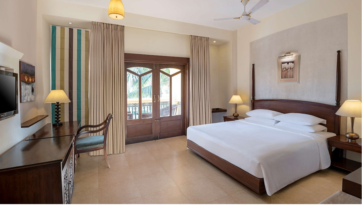 Deluxe Room - Pool View