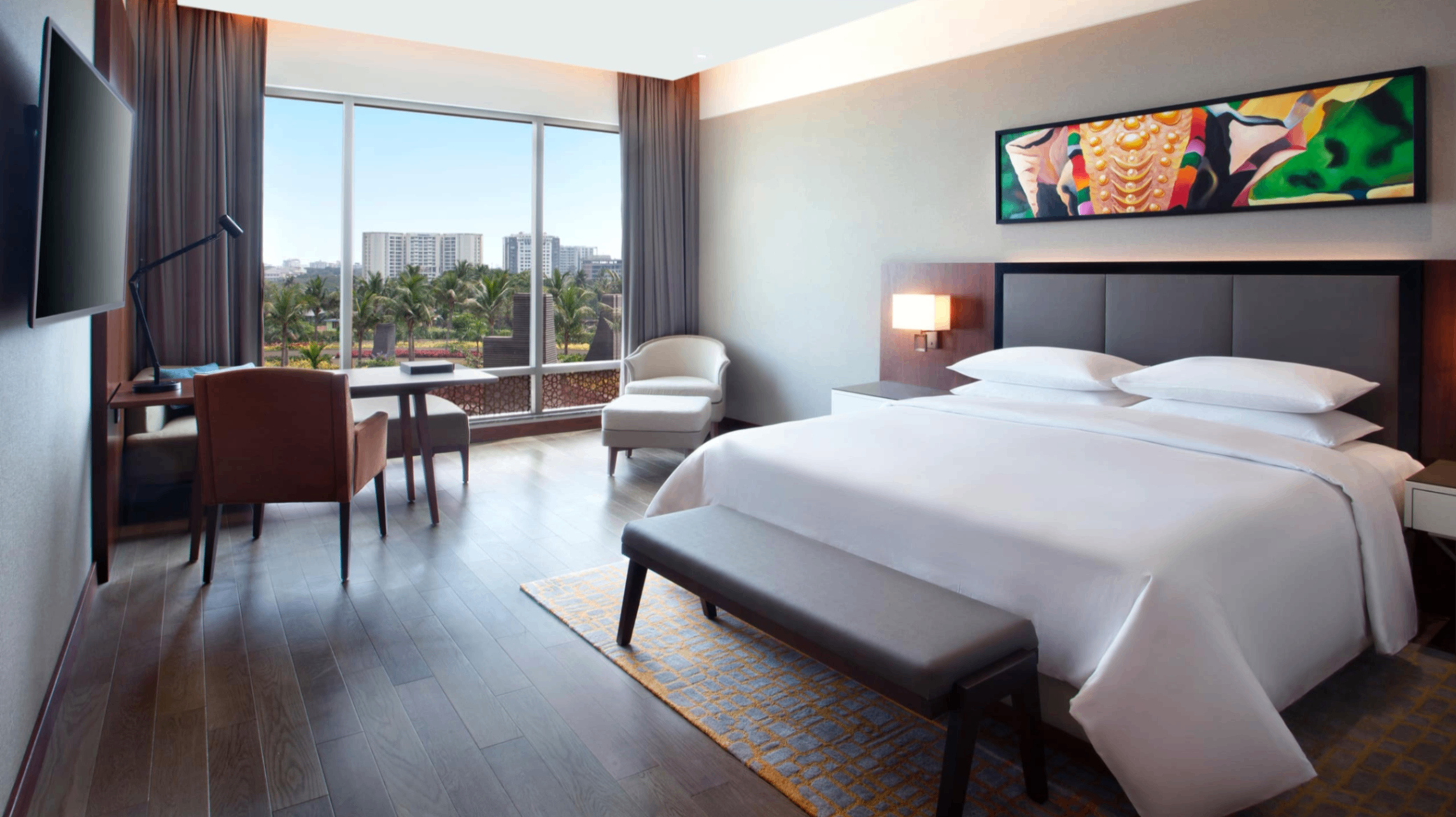 1 King Bed Club Access