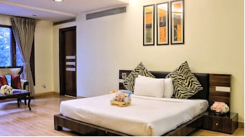 Superior Room With Bathtub