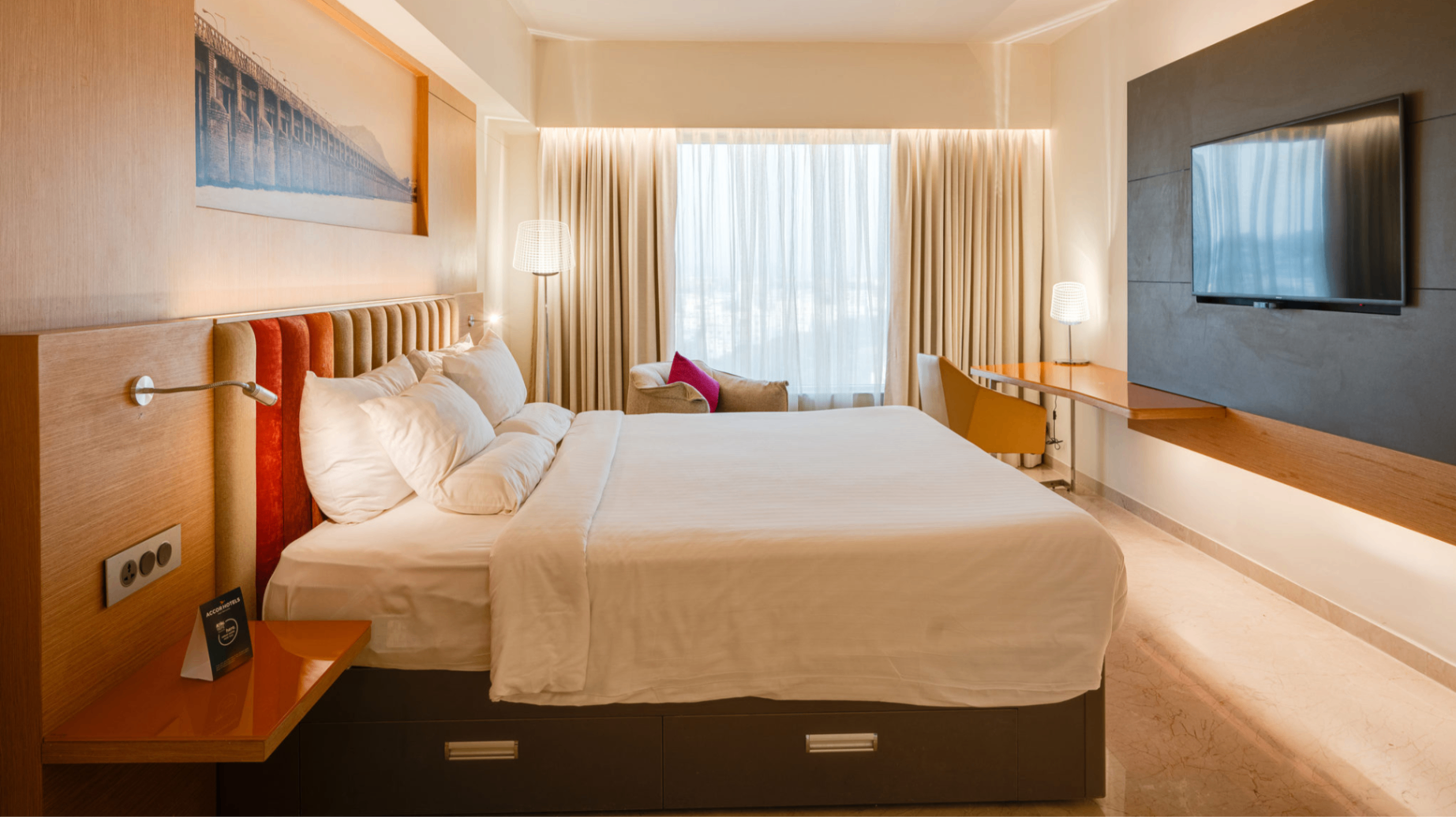 2 Bedroom Family Apartment - Queen Bed