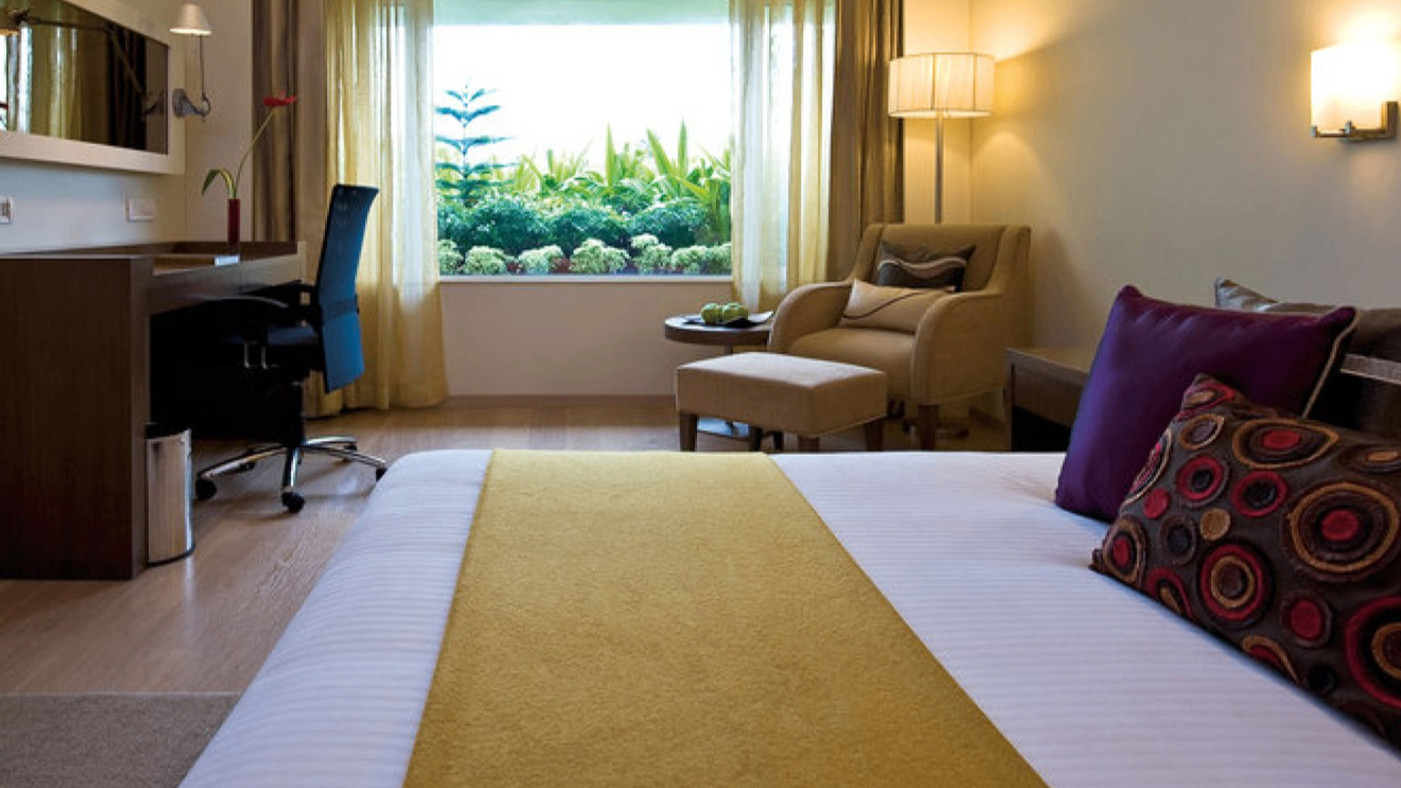 Standard Room Queen Bed