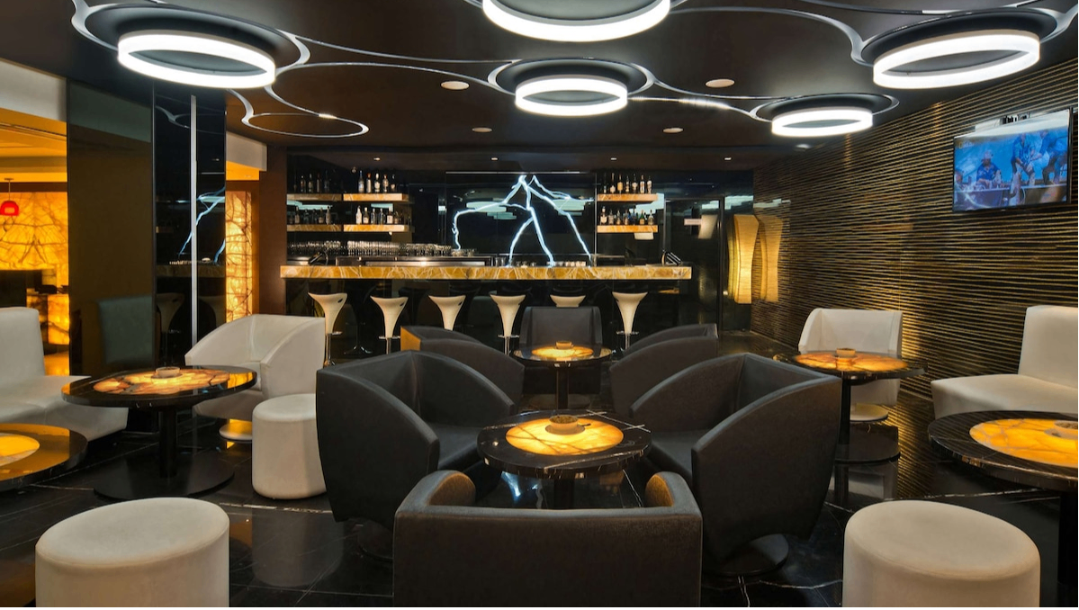 Big Shot Bar & Lounge