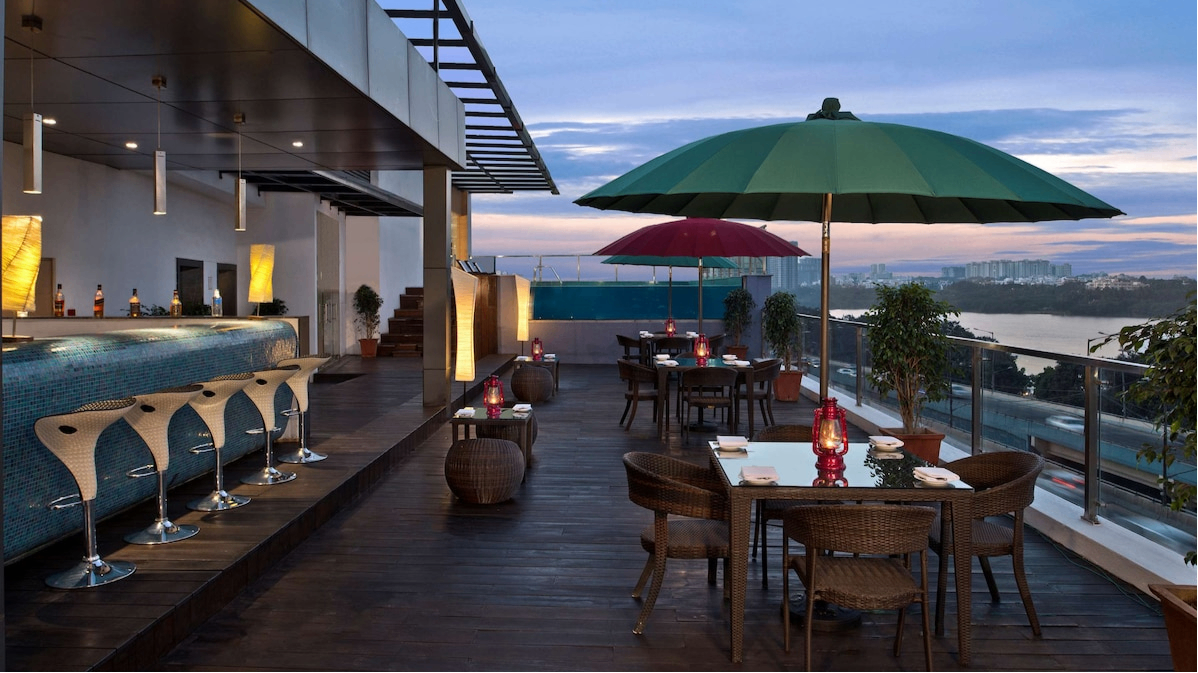 Roof Top Restaurant