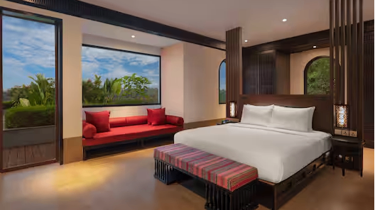 King Presidential Suite with Plunge Pool