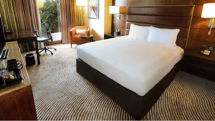 1 King Bed Deluxe Room