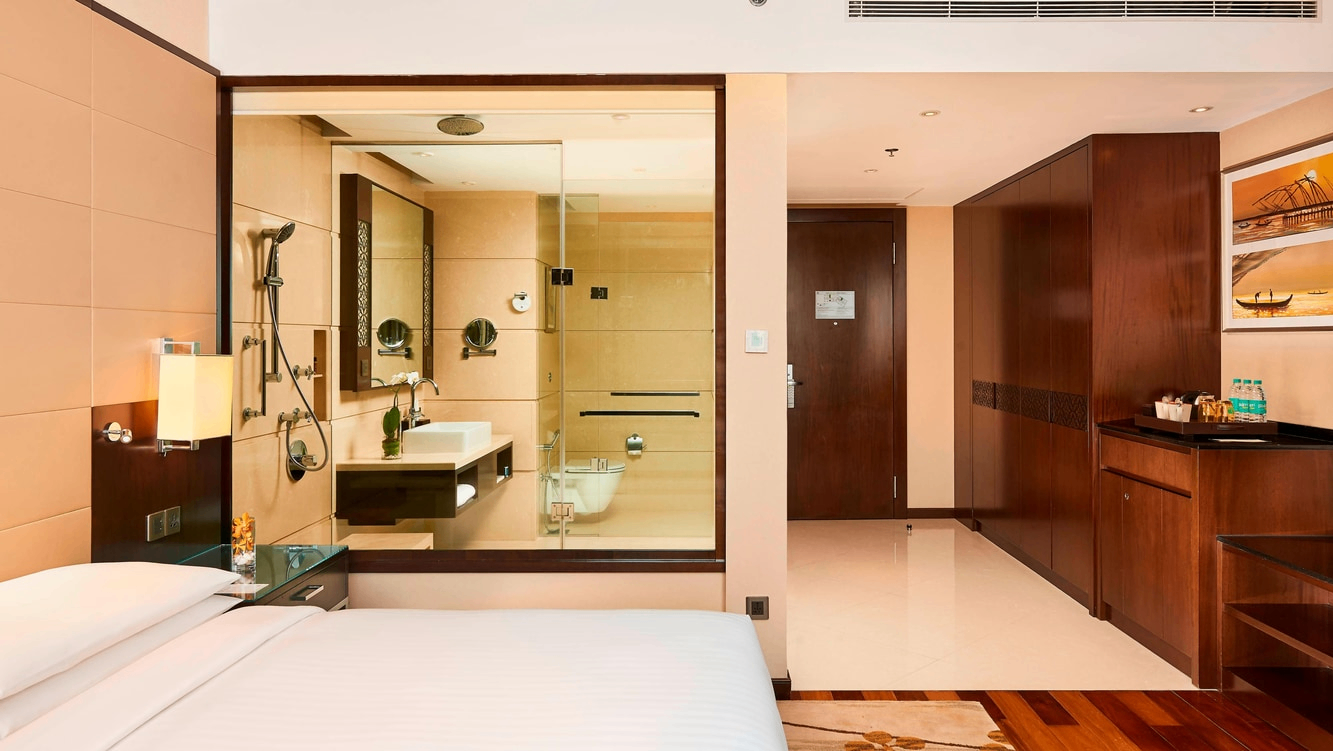 Deluxe King Room