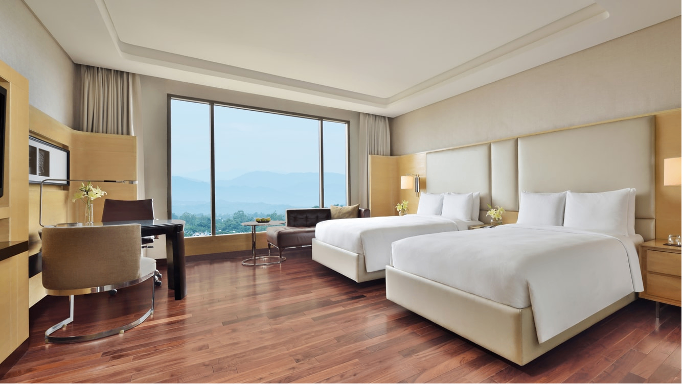 Executive Club Twin Room