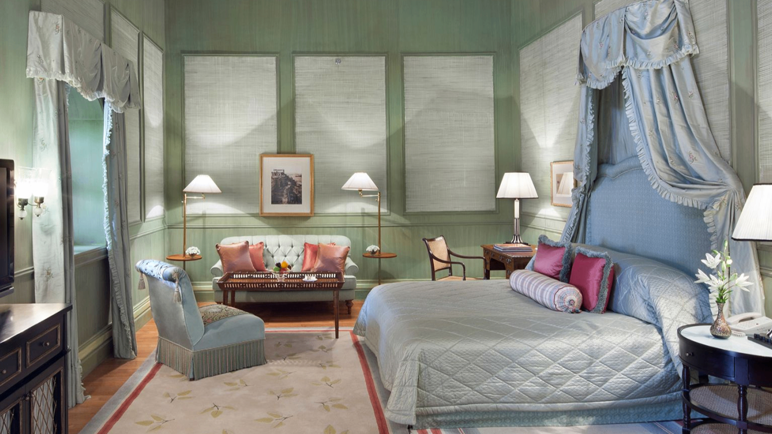 PALACE ROOM GARDEN VIEW TWIN BED