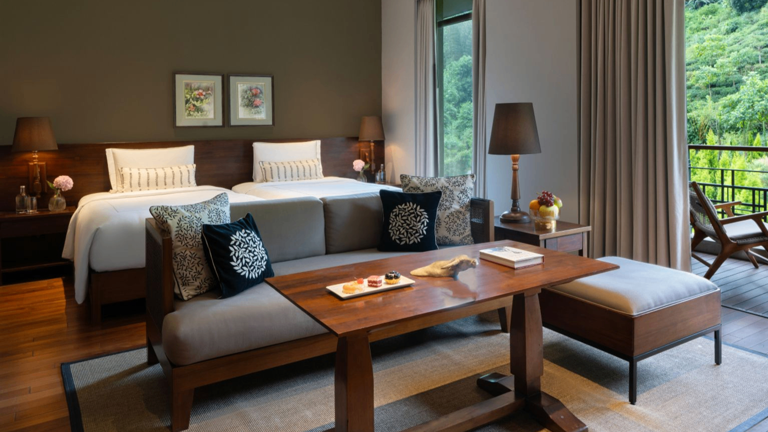 LUXURY ROOM TWIN BED