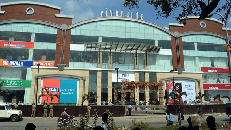 Avani Riverside Mall