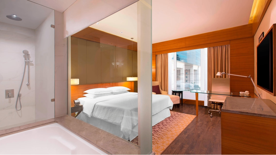 Deluxe Room King Bed