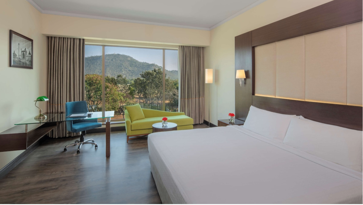 Deluxe Room - Hill View