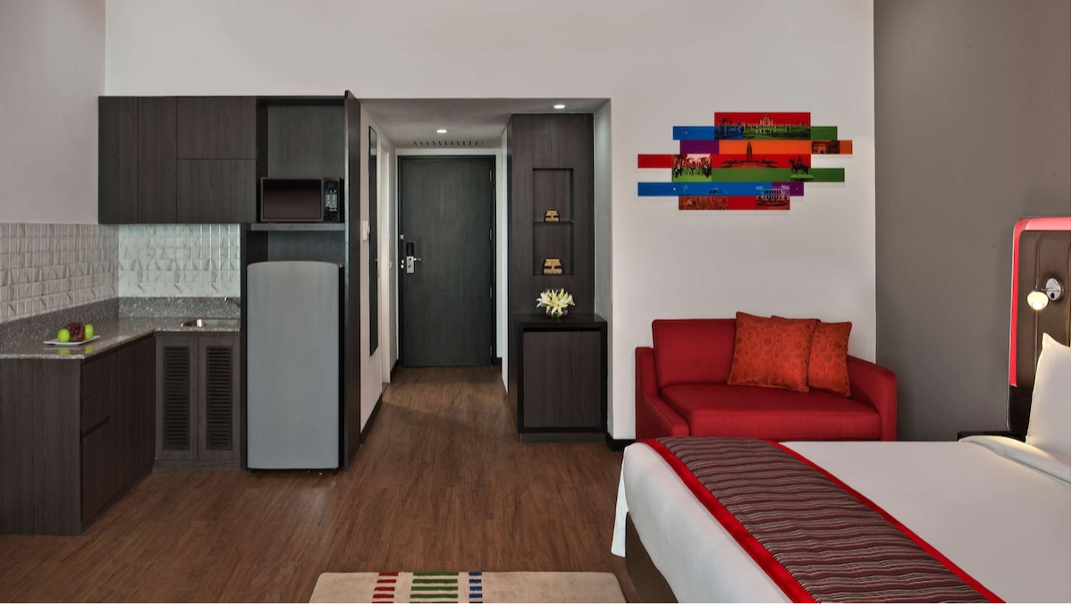 Deluxe Room with Kitchenette