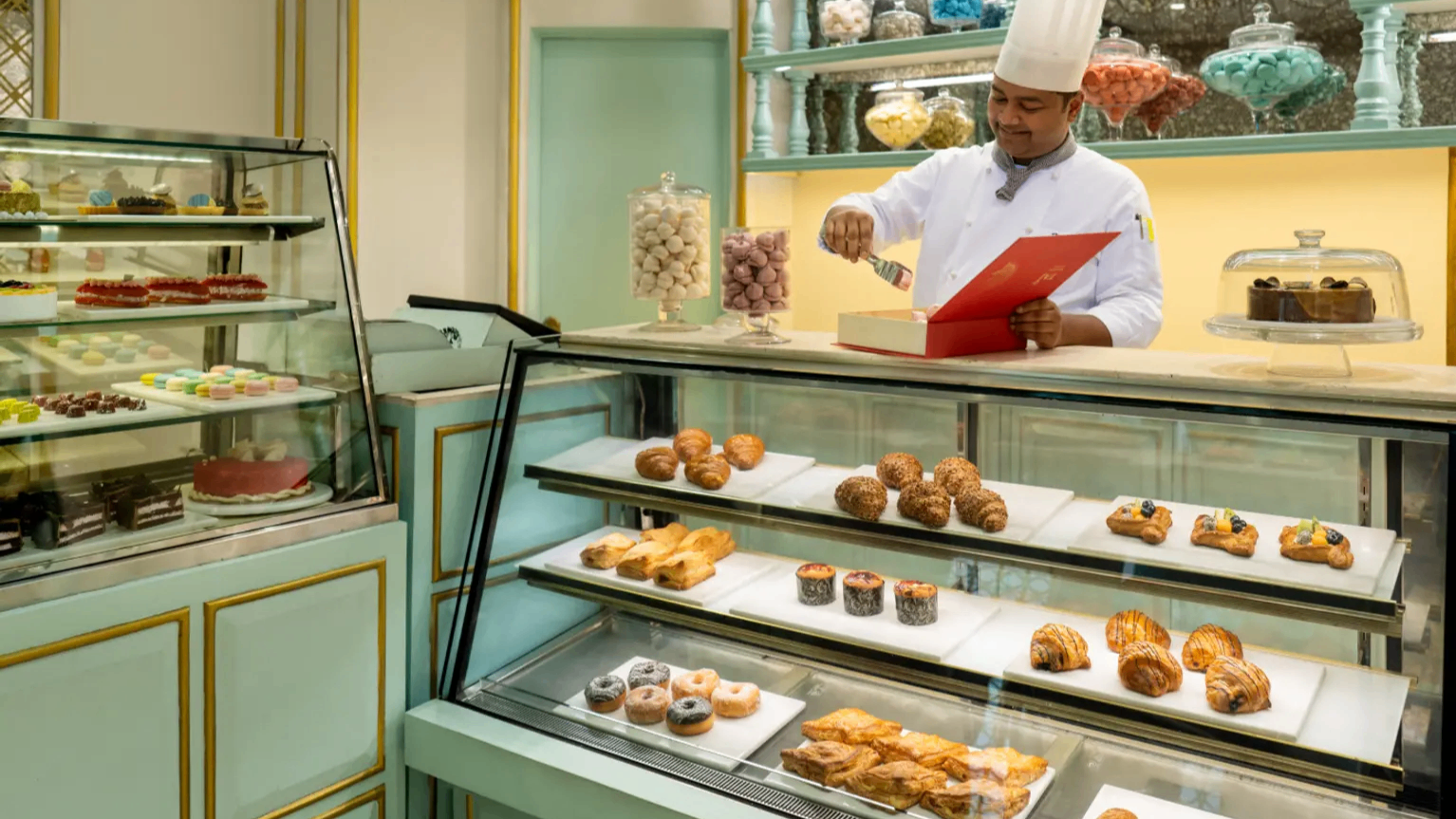 La Patisserie & Deli