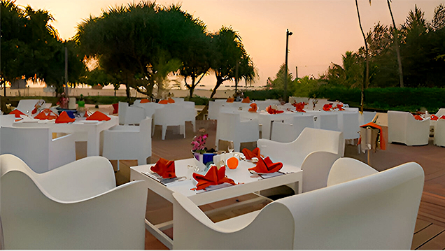 Bar-be-que by the Pool