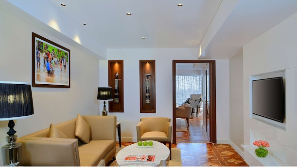 Suite with Whirlpool