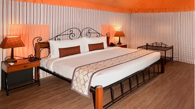 Classic Tent with Sit out