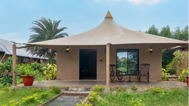 Luxury Tents with Sit Out