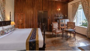 Maharaja Dinajpur Family Suite