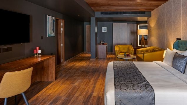 River View Elegance Suite With Balcony