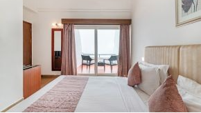 Family Suite with Valley View