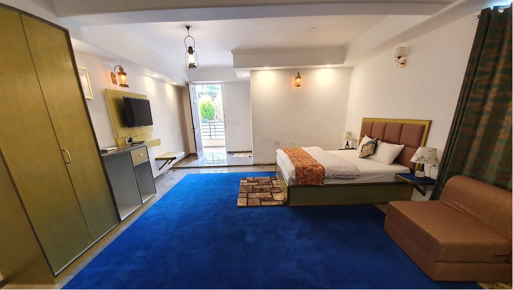 Executive Mountain View Balcony & Terrace Rooms