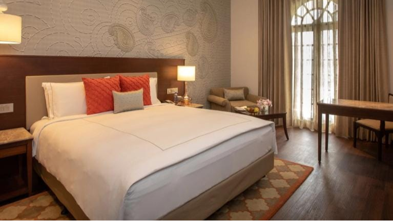 SUPERIOR ROOM KING BED GARDEN VIEW