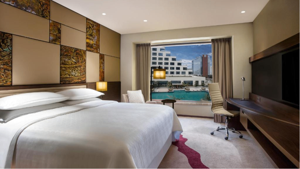 Deluxe Room with Pool View