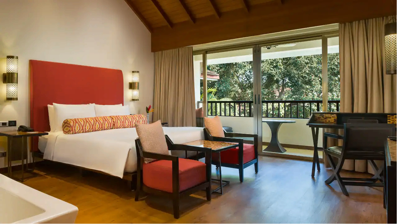 King Bed Loft Room with Balcony
